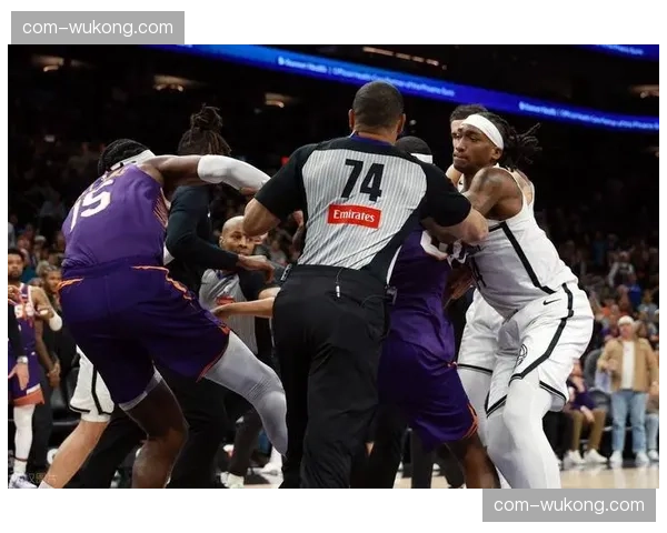 爵士队16胜35负西部第十三 防守体系重建任重道远 爵士队16胜35负西部第十三 防守体系重建任重道远