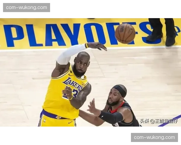 湖人双核缺阵仍取两连胜 詹姆斯末节发力率队2-0领先火箭